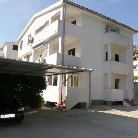Alenka 3-sersic A4+1 Nov.-s-baska Διαμέρισμα *